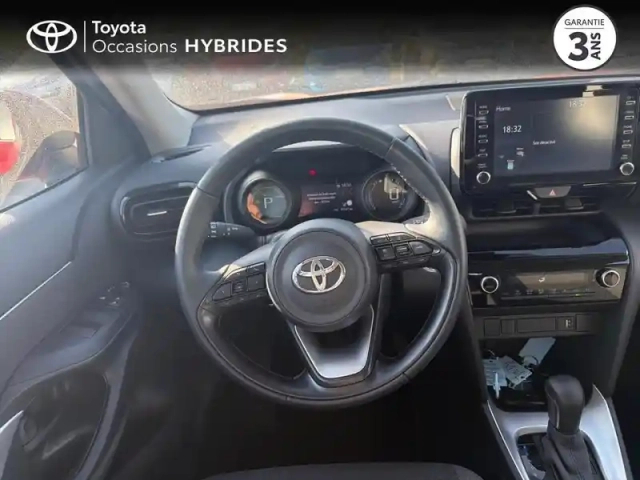 Toyota Yaris cross 116h dynamic mc24 — photo 9