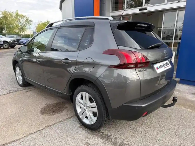 Peugeot 2008 1.5 bluehdi 100ch e6.c signature s&amp;s bvm5 86g — photo 7