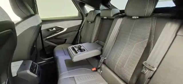 Peugeot 3008 plug-in hybrid 225 e-dcs7 — photo 16
