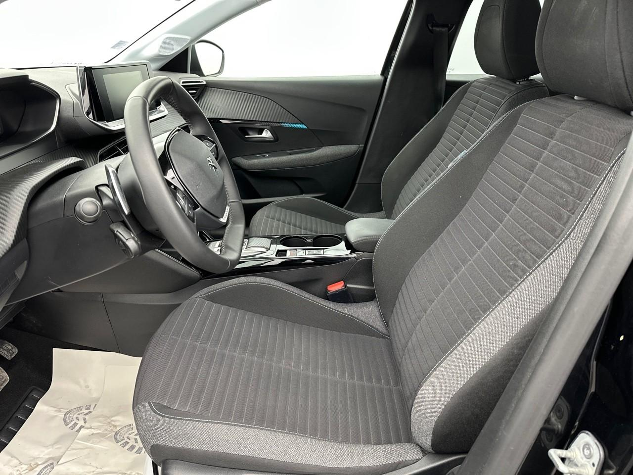 Peugeot 208 puretech 100 s&s eat8 style — photo 9