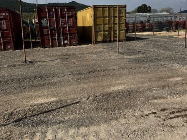 Container stockage terrain