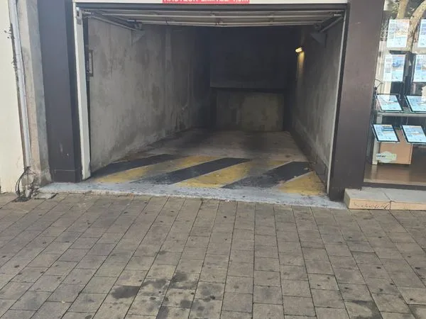 Loue place de parking