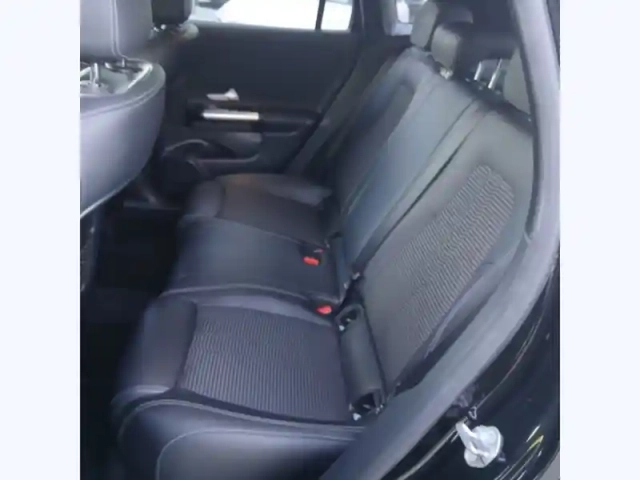 Mercedes Gla 200 d progressive line — photo 21