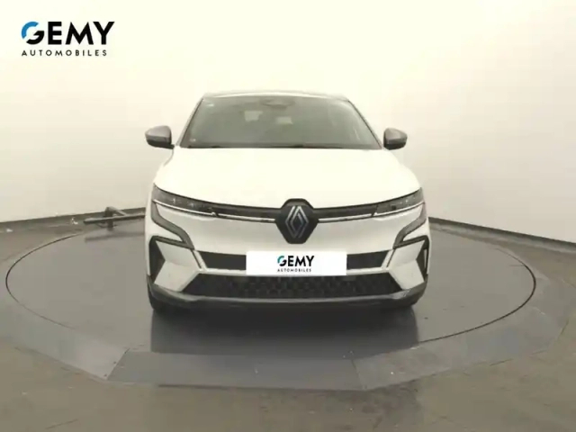 Renault Megane e-tech ev60 220 ch super charge — photo 17