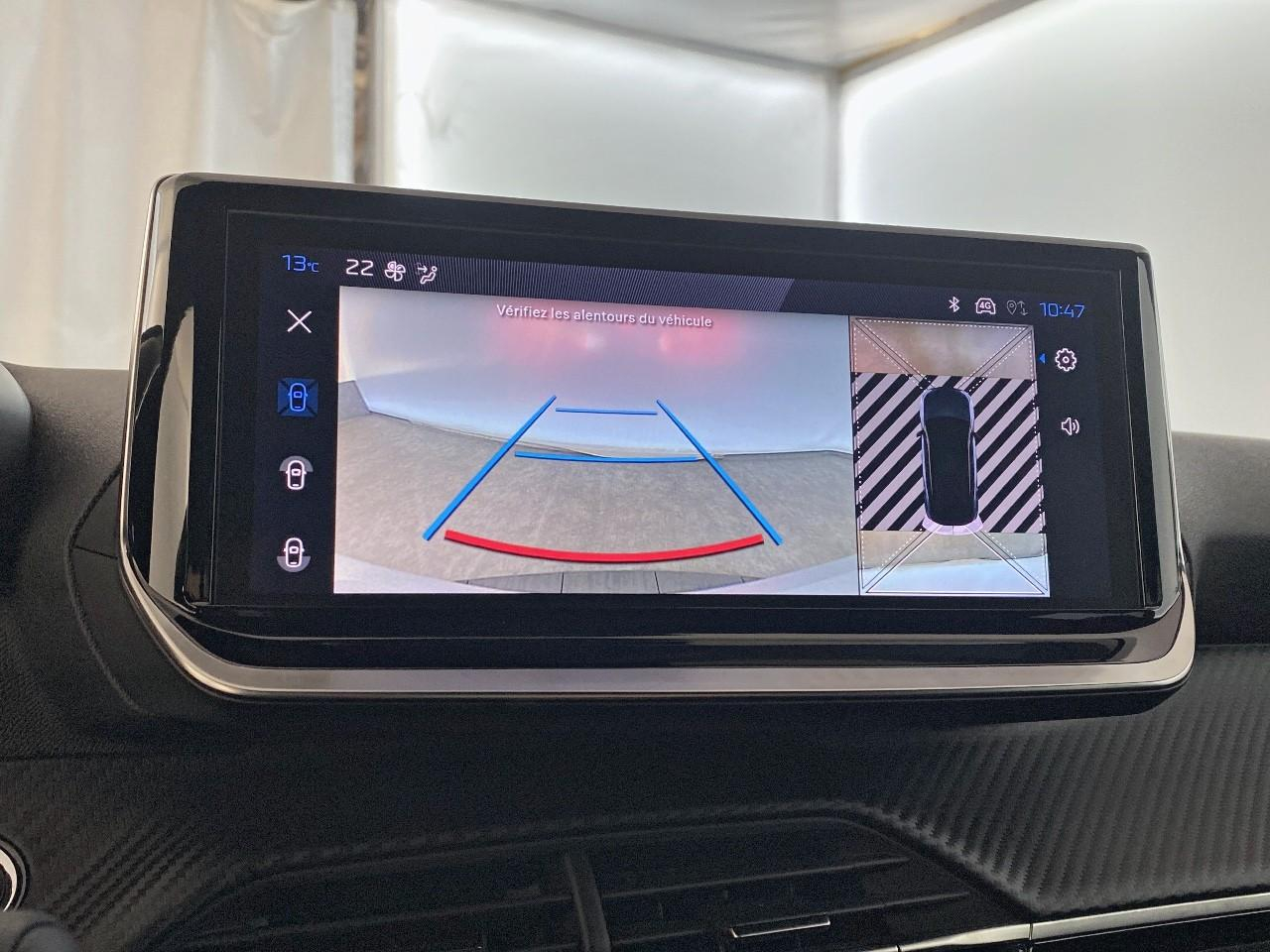 Peugeot 2008 hybrid 145 ch e-dcs6 allure — photo 17