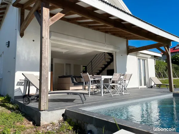 Villa T4 meublée, piscine, vue mer - Capesterre-Belle-Eau