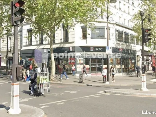 Local commercial 158 m²