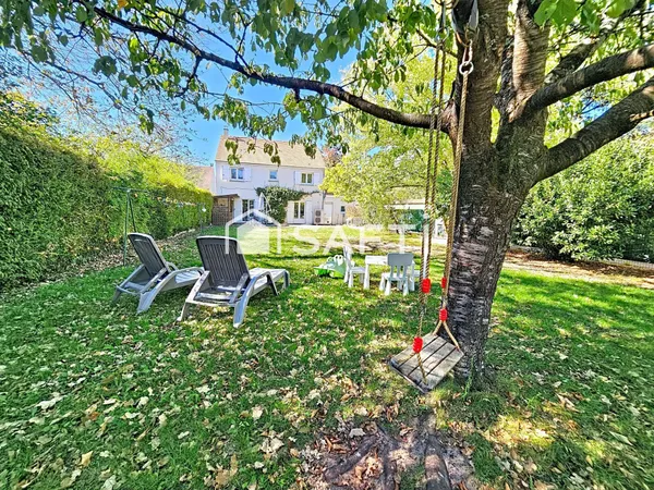 COUP DE CŒUR FAMILLE - 4 CHAMBRES - JARDIN 945 M² - DPE C