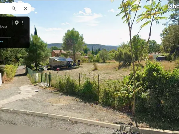 Vend tres beau et acces direct terrain plat 1550 m2 viabilisé avec permis de construire villa a vill