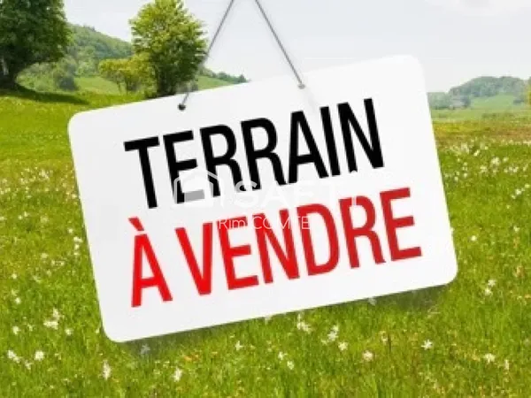 À vendre - Terrain constructible de 931m² - Saint-Vallier