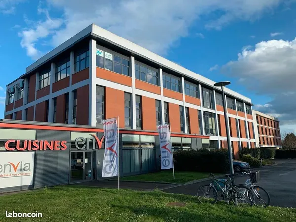Bureaux 146 m² RENNES