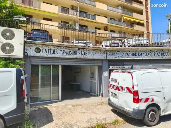 Location local commercial 320 m2