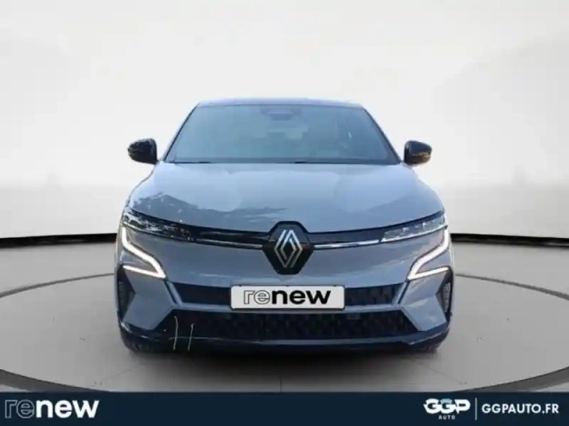 Renault Megane e-tech electric ev60 220ch iconic super charge — photo 8