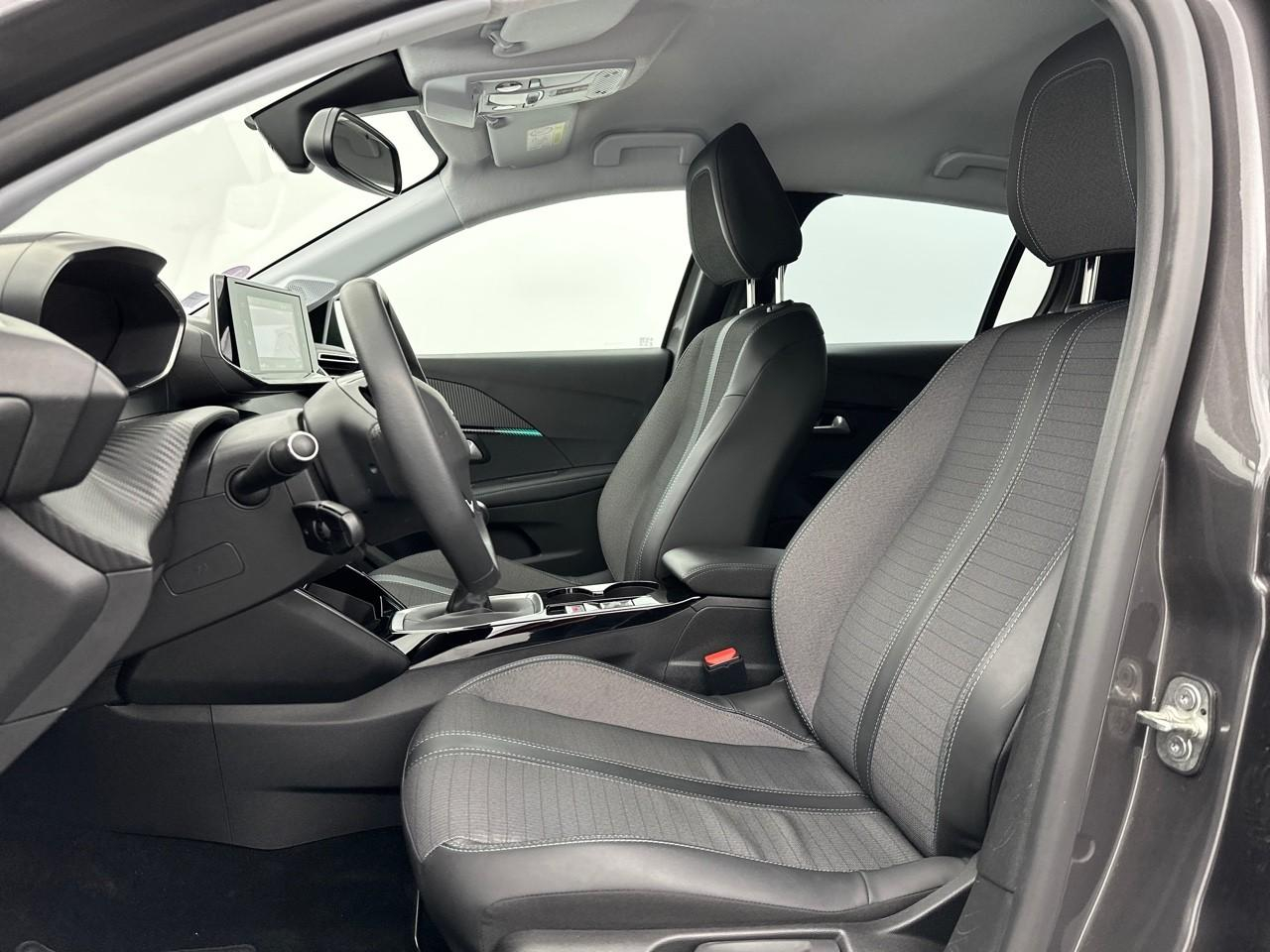 Peugeot 208 puretech 100 s&s bvm6 allure — photo 9