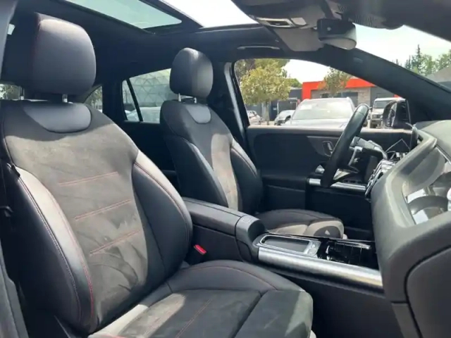 Mercedes Gla 200 d amg line — photo 15