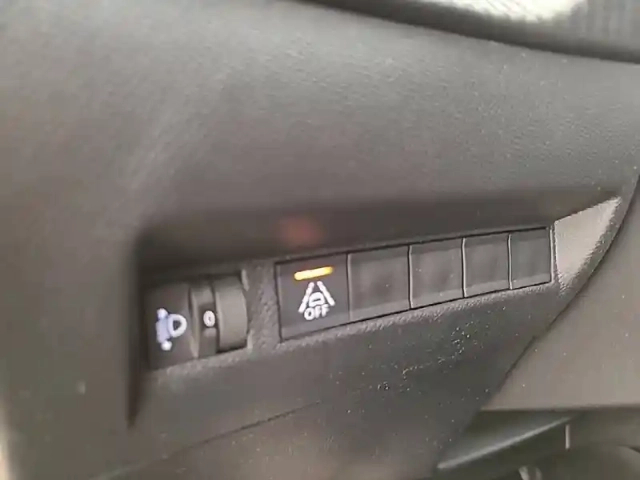 Peugeot 208 puretech 75 s&amp;s bvm5 — photo 26