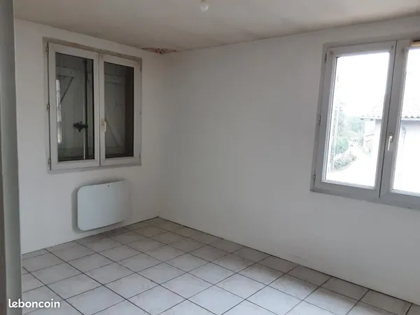 Location appartement sur deux niveaux à Jasseron