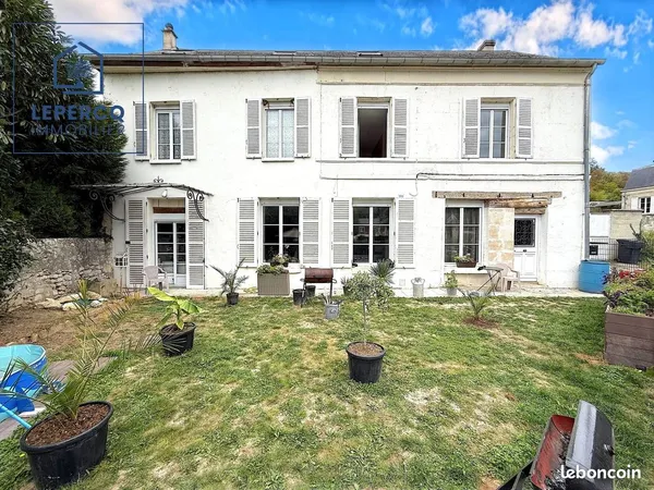 Maison 10 pièces 230 m²