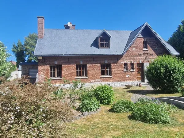 Maison familiale semi plain pieds 284m2