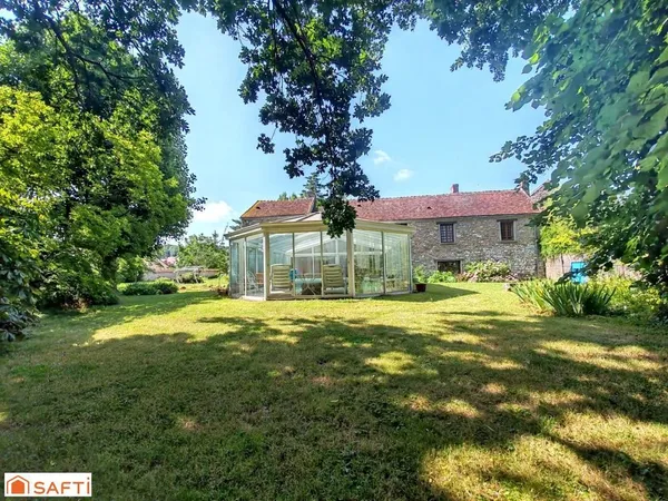 MAISON DE 200M2 ,6 pièces, sur un terrain de 4300M2
