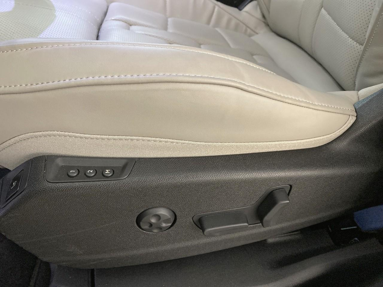 Ds Ds 7 crossback hybride rechargeable e-tense 300 eat8 4x4 etoile — photo 19