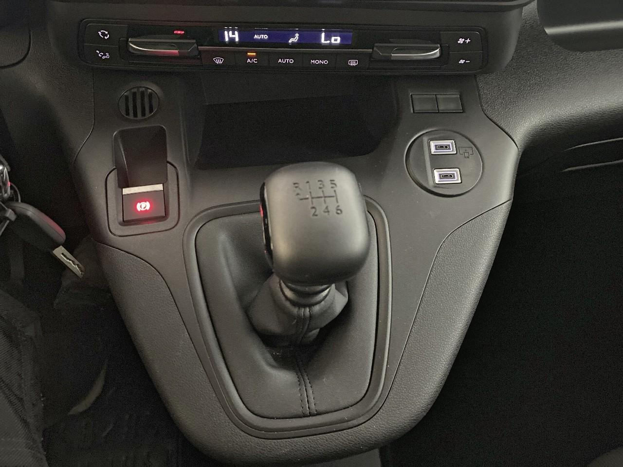 Citroën Berlingo diesel 100 ch m manuelle max — photo 17