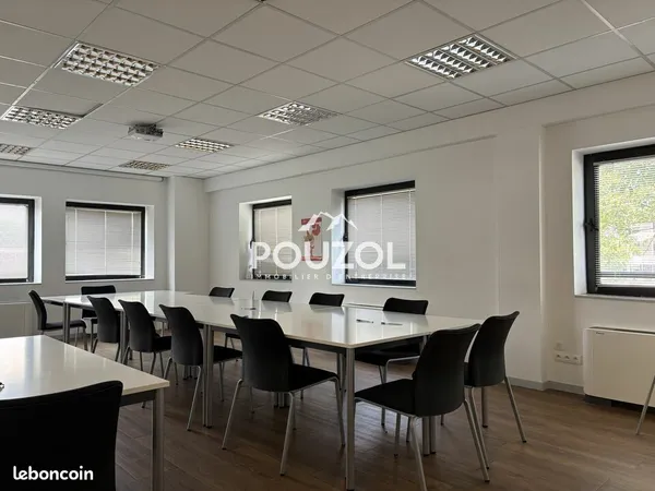 Bureaux 677 m² CLERMONT FERRAND