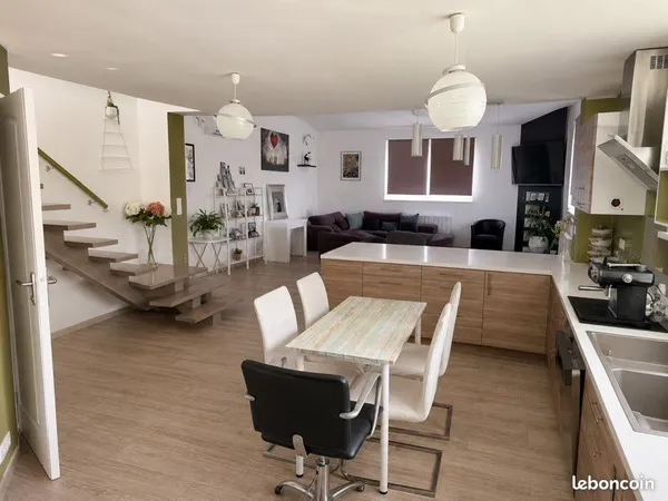 Appartement 100m2 avec garage 70m2