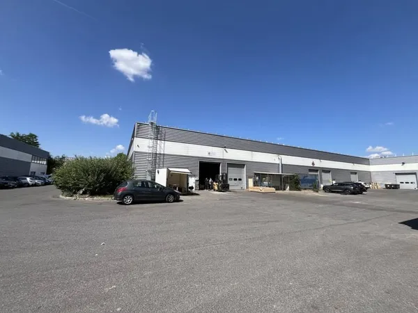 Local d'activité 3974 m²
