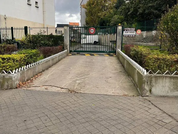 Garage et parking Vente Pantin 299000€