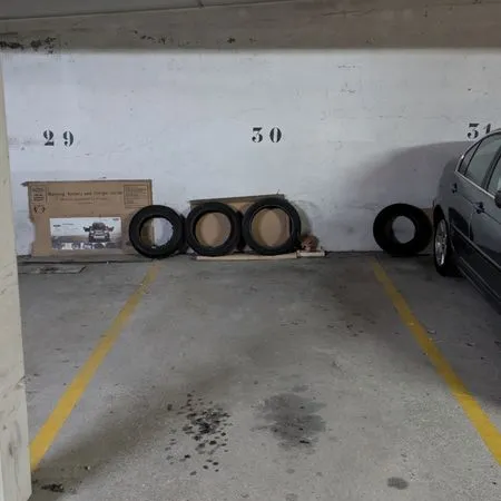 Place de parking bas de Montmorency
