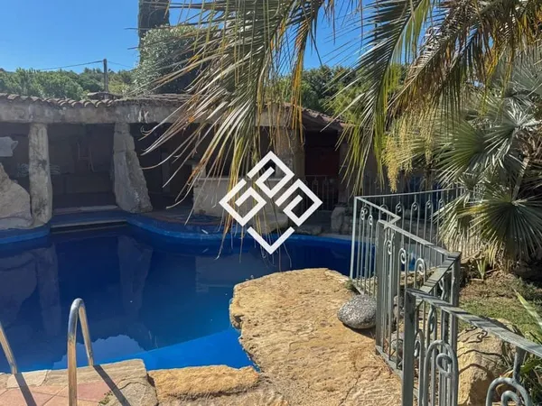 Maison 5 pièces 220 m²