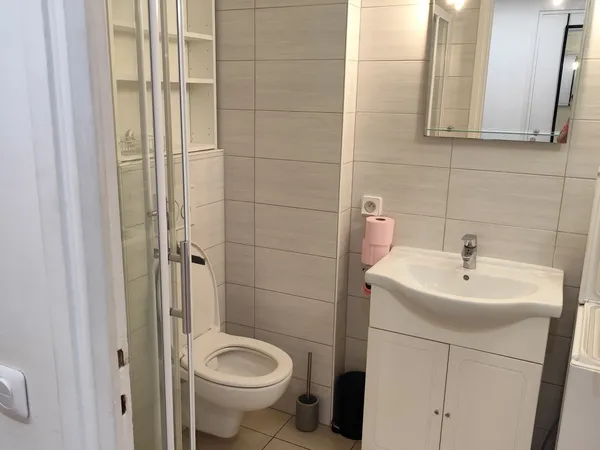 Studio Meuble Nice Nord Proche Valrose entierement Renove