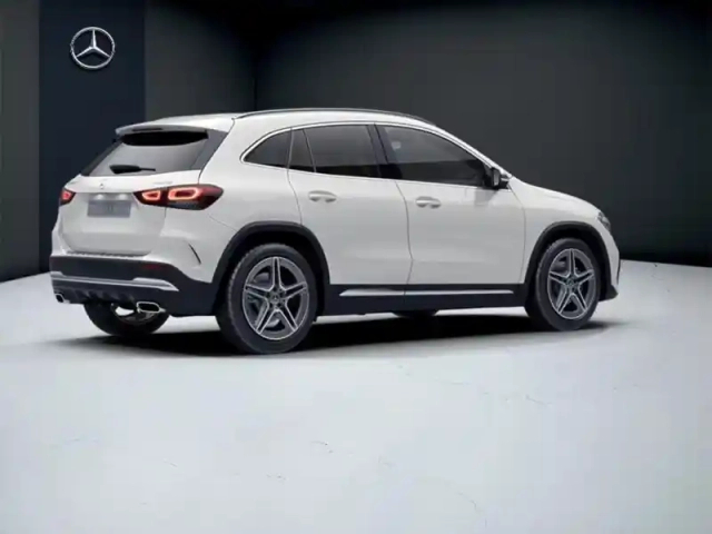 Mercedes Gla 220 d 4matic amg line — photo 21