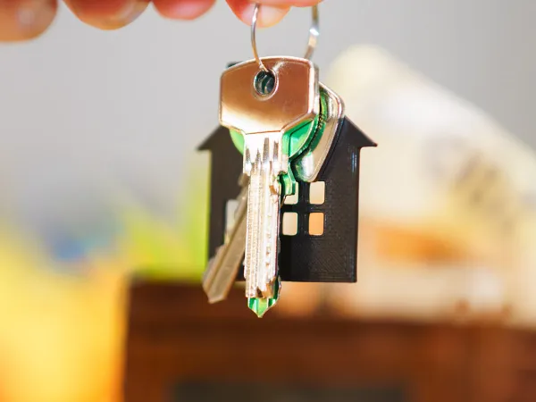 Crédit immobilier : la chute de la production ralentit nettement en août, à -16,8 % après -21,5 % en juillet