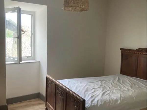 Petite maison de hameau à rénover