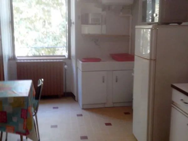 Appartement meublé T 1 de 25m, lumineux calme privas