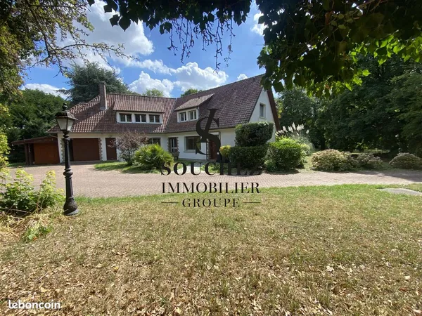 Propriété 11 pièces 272 m²