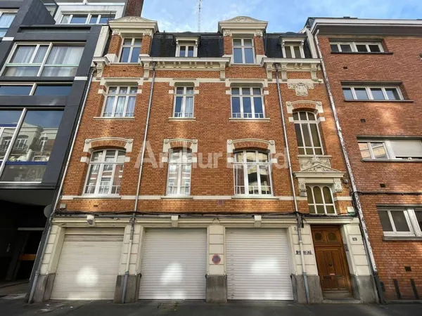 Bureau 102 m²