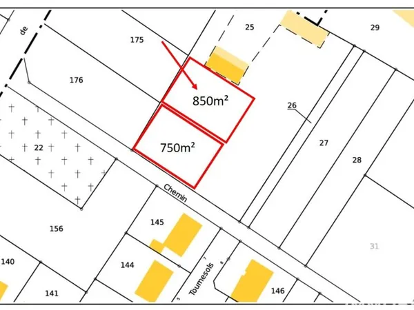 Terrain 850 m²