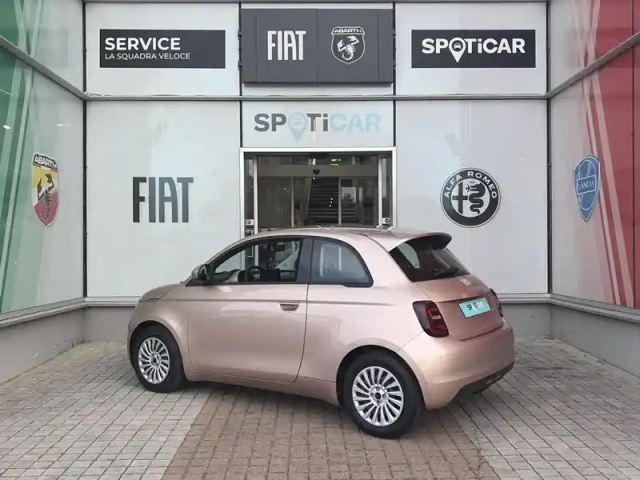 Fiat 500 3+1 e 118ch my23 — photo 7