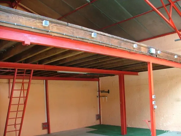 Local commercial 600 m²