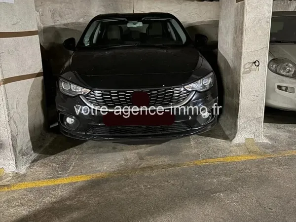 Rare! Quartier Fleur parking en sous/sol