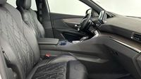 Peugeot 3008 HYBRID4 300ch GT Pack e-EAT8 — photo 15