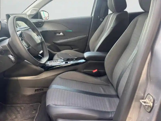 Peugeot 208 electrique 50 kwh 136ch — photo 11