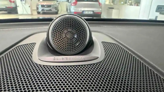Volvo Xc60 t6 awd hybride rechargeable 253 ch+145 ch geartronic 8 — photo 23