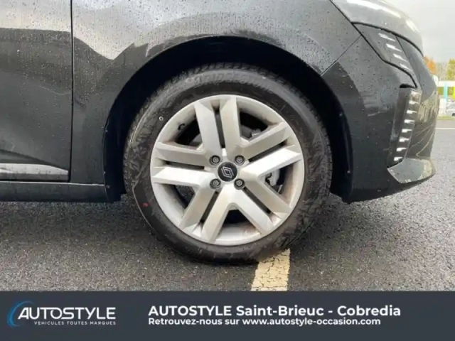 Renault Clio 1.5 dci 100ch evolution — photo 9