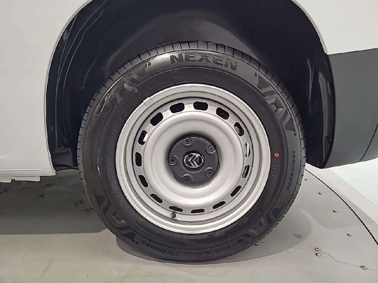 Citroën Berlingo van m diesel 100 ch manuelle — photo 16