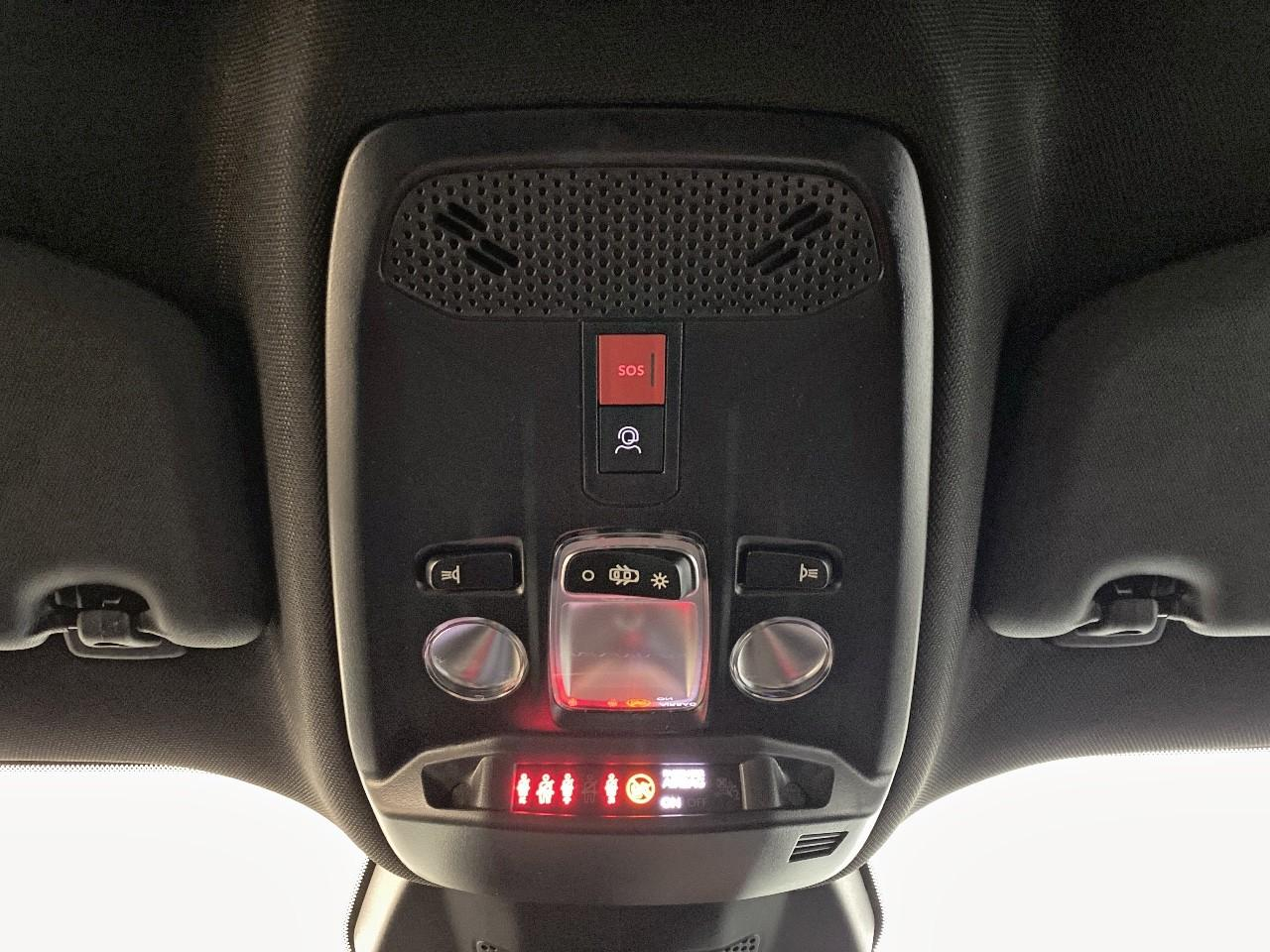 Peugeot 2008 hybrid 145 ch e-dcs6 allure — photo 19