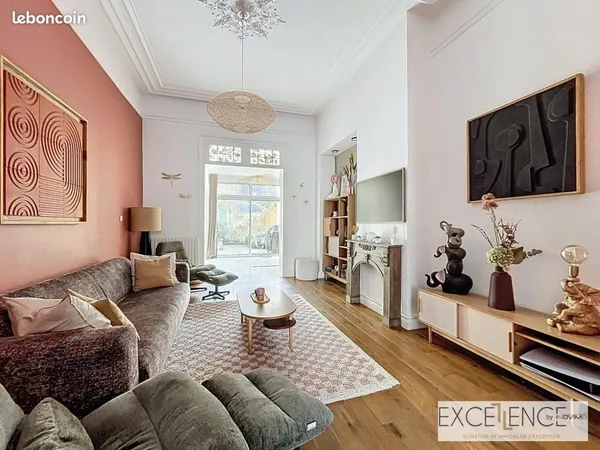 Maison 8 pièces 200 m²